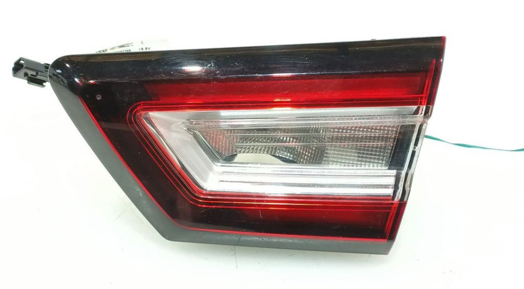 Feu arrière gauche pour Renault Clio 4 d’occasion origine Renault (Réf: 265508029R / 265504307R)