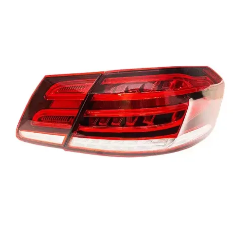 Feu arrière droit complet LED pour Mercedes Benz Classe E W212 (2013-2016)