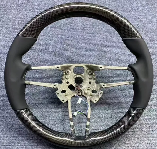 Volant Porsche 911 Carbone OEM – Base Complète Sans Airbag / Idéal Projet Custom