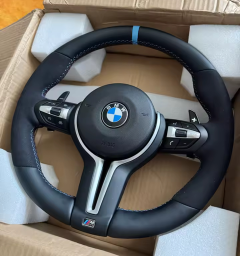 Volant sport BMW M , avec Alcantara , surpiqûres contrastées et touches de bleu. Matériau de haute qualité pour Bmw 5 Series F10/F11/F18 6 Series F06/F12/F13 7 Series F1/F02/F03 M5 Series F10/F90 M6 Series F06/F12/F13 M8 Series F91/F92/F93 5 Series GT F07